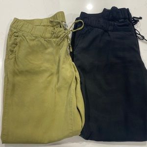 2 pairs of Gap maternity tencel material pull on joggers